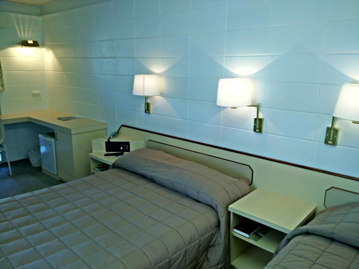 Cairns Motor Inn Экстерьер фото