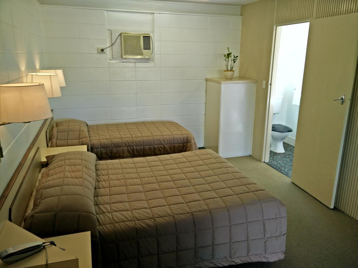 Cairns Motor Inn Экстерьер фото