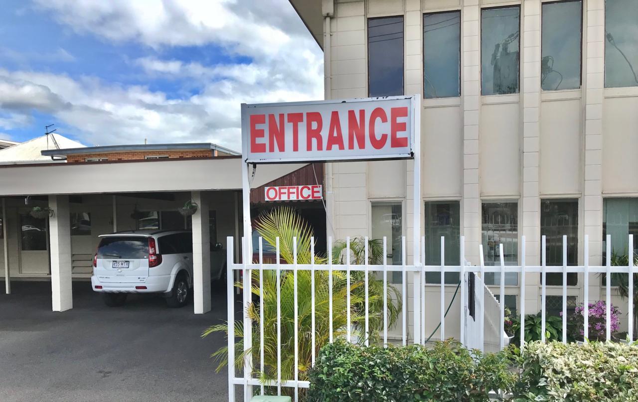 Cairns Motor Inn Экстерьер фото